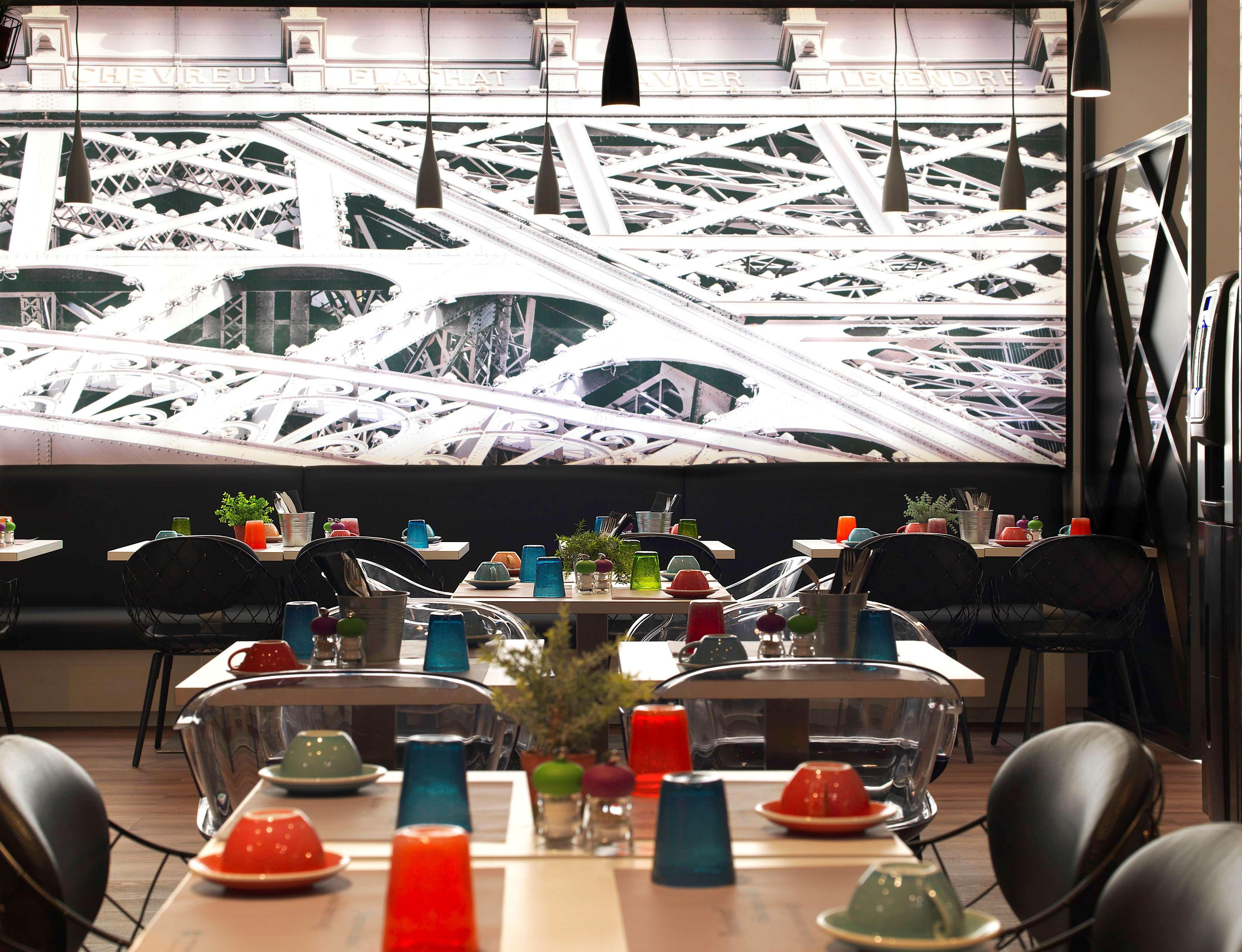 Novotel Muenchen Airport - Newly Renovated Frisinga Esterno foto The restaurant Le Paris du Vin
