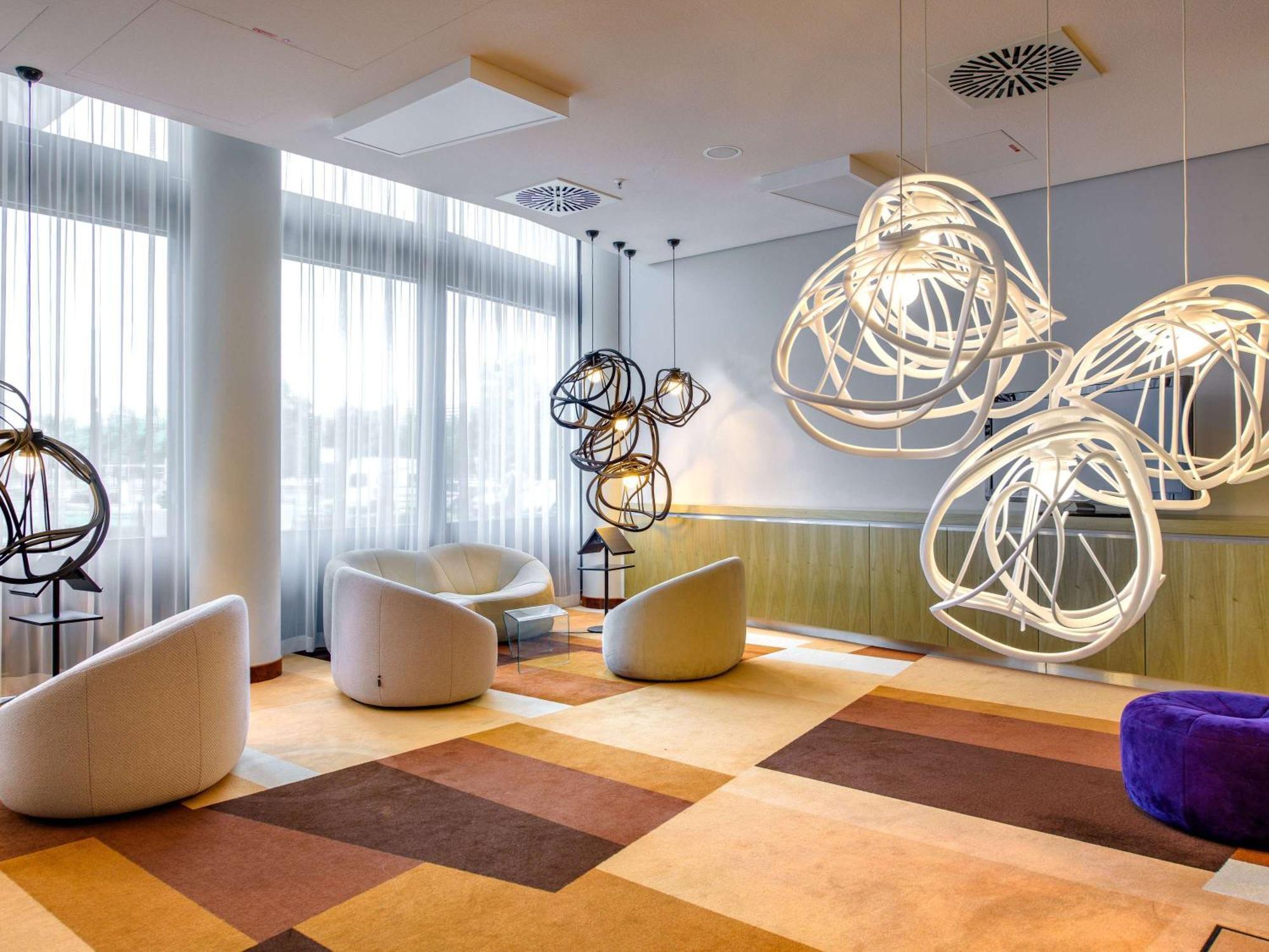 Novotel Muenchen Airport - Newly Renovated Frisinga Esterno foto Interior of the hotel