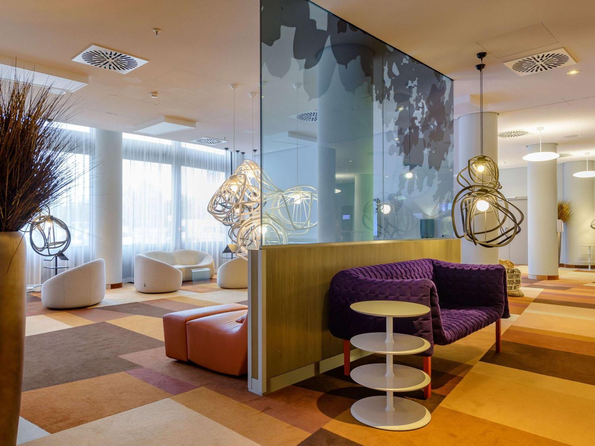 Novotel Muenchen Airport - Newly Renovated Frisinga Esterno foto Interior of the hotel