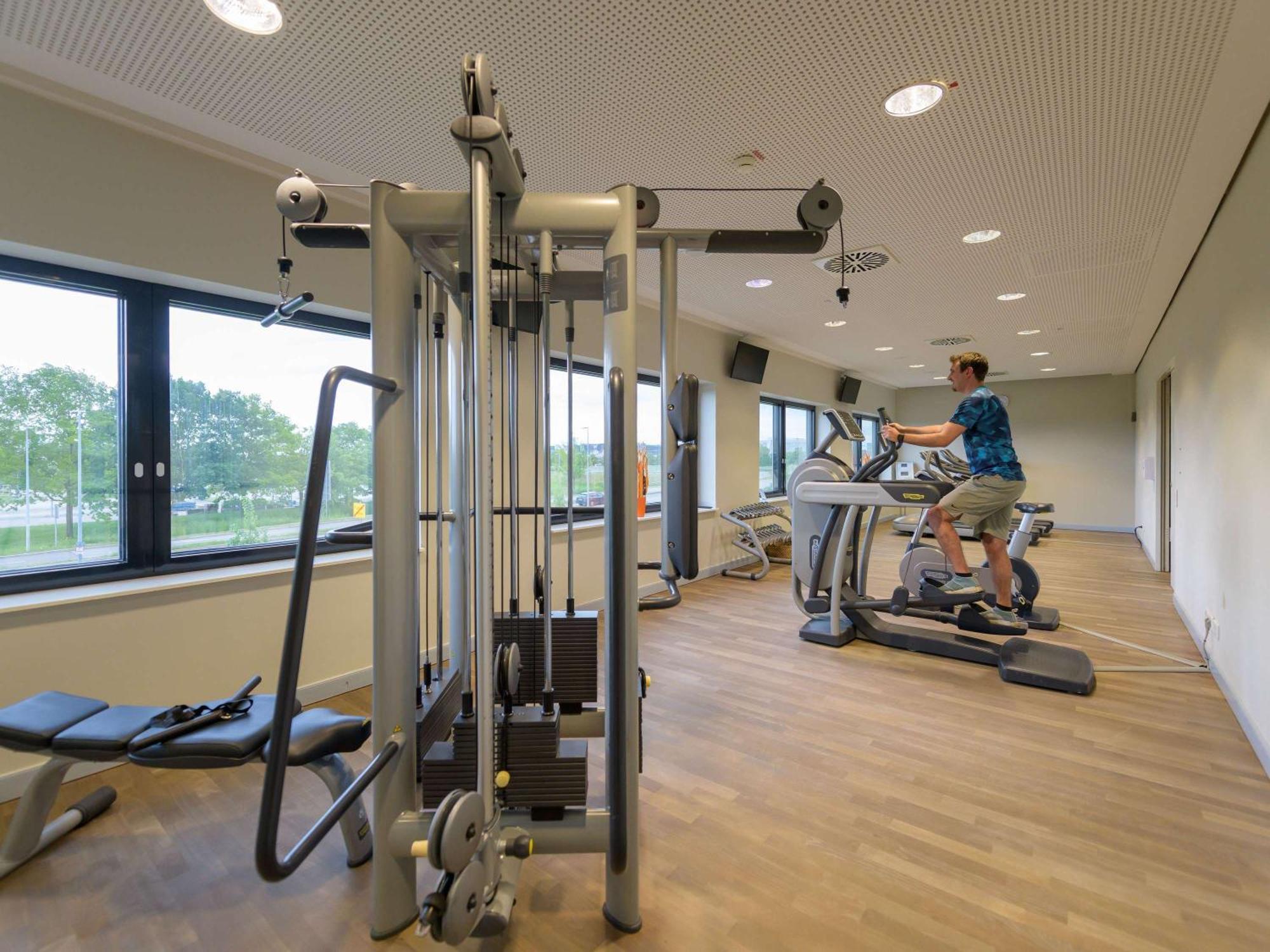 Novotel Muenchen Airport - Newly Renovated Frisinga Esterno foto Fitness room