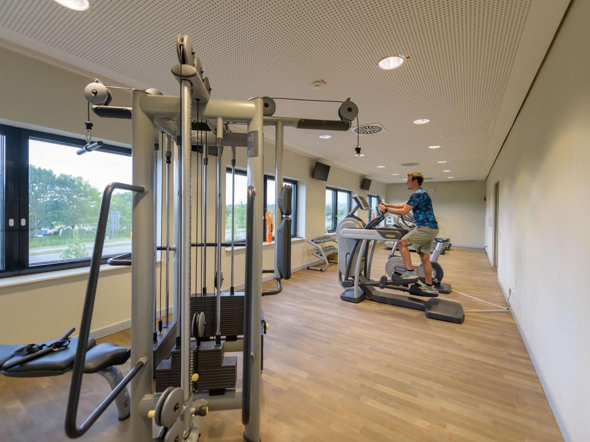 Novotel Muenchen Airport - Newly Renovated Frisinga Esterno foto Fitness room