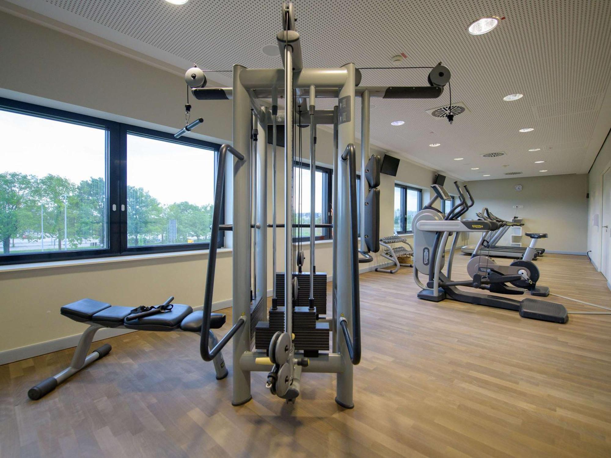 Novotel Muenchen Airport - Newly Renovated Frisinga Esterno foto Fitness room