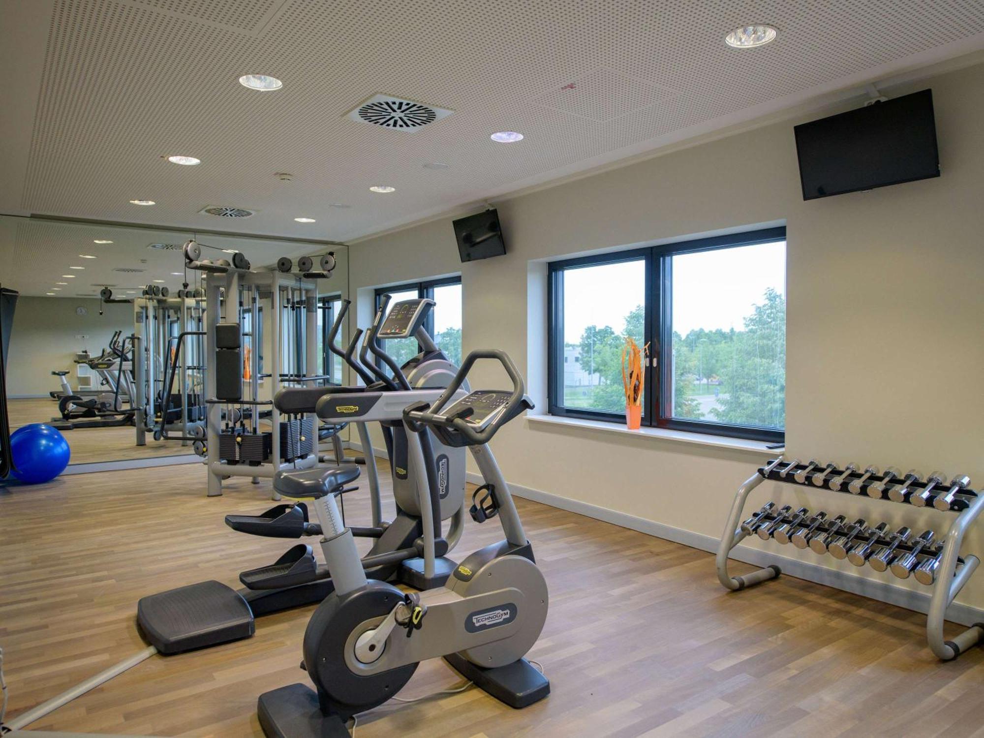Novotel Muenchen Airport - Newly Renovated Frisinga Esterno foto Fitness room